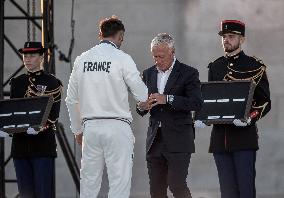 Parade Of French Athletes - Podium - Paris