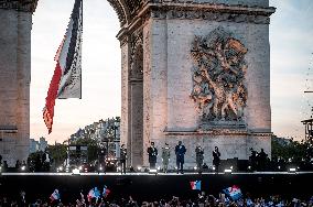 Parade Of French Athletes - Podium - Paris