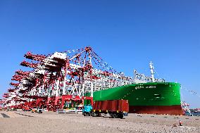 World's Largest Ship  EVER AEON