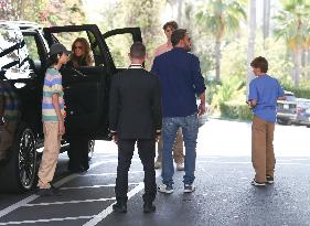 Jennifer Lopez And Ben Affleck Lunch With Their Kids - LA