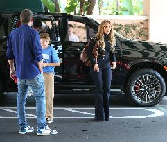 Jennifer Lopez And Ben Affleck Lunch With Their Kids - LA