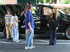 Jennifer Lopez And Ben Affleck Lunch With Their Kids - LA