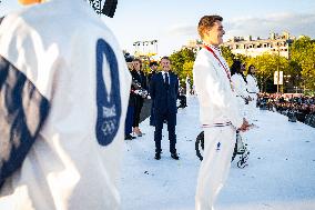 Parade Of French Athletes - Podium - Paris