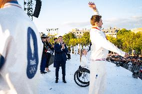 Parade Of French Athletes - Podium - Paris