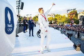 Parade Of French Athletes - Podium - Paris