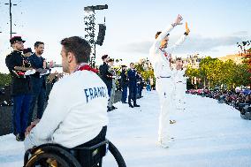 Parade Of French Athletes - Podium - Paris