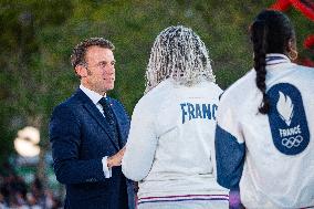 Parade Of French Athletes - Podium - Paris