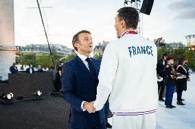 Parade Of French Athletes - Podium - Paris