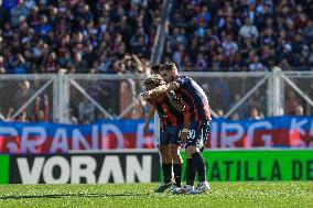 San Lorenzo v Velez Sarsfield - Liga Profesional 2024