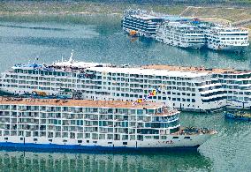 Yangtze River Luxury Cruise Ship Debut in the Three Gorges