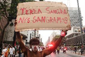 Protest Against Fires And The Climate Situation In São Paulo