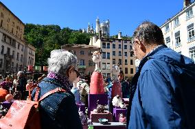 The Tupiniers Contemporary Ceramics Markets In Lyon