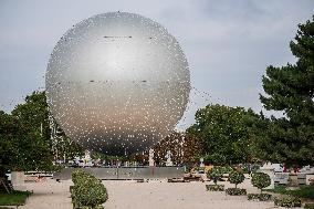 Dismantling The Olympic Cauldron - Paris