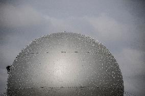 Dismantling The Olympic Cauldron - Paris