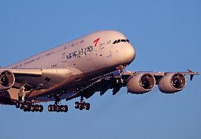 Asiana Airlines flies to Barcelona with the Airbus A380