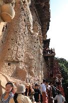 Maiji Mountain Grottoes Cave Buddha Statue