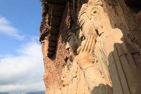 Maiji Mountain Grottoes Cave Buddha Statue