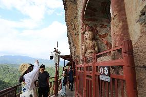 Maiji Mountain Grottoes Cave Buddha Statue