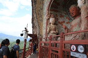 Maiji Mountain Grottoes Cave Buddha Statue