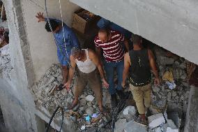 Deadly Israeli Attacks Flatten Homes - Gaza