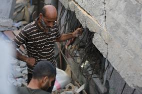 Deadly Israeli Attacks Flatten Homes - Gaza