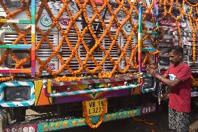 Daily Life In Kolkata, India