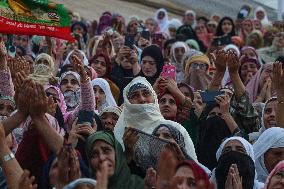 Hundreds Of Devotees Pray During The Birth Anniversary Of Prophet Muhammad