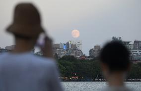 Super Moon Appear in Hangzhou