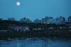 Super Moon Appear in Hangzhou