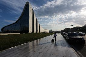 Baku Daily Life And Economy