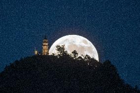 Full Moon - China