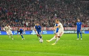 Bayern Munich v Dinamo Zagreb - UEFA Champions League