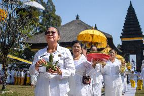 Pujawali Tradition In Indonesia