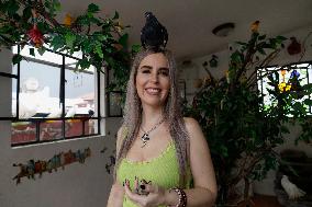 Alejandra Loera, Bird Rescuer In Mexico City