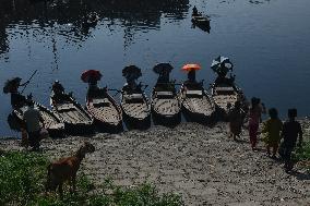 Daily Life In Dhaka