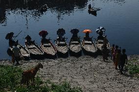 Daily Life In Dhaka