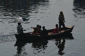 Daily Life In Dhaka