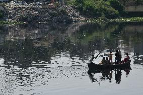 Daily Life In Dhaka