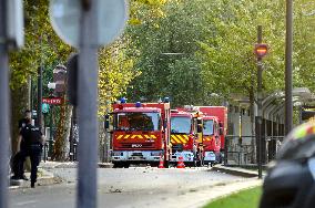 Two Injured In A Fire On The Roof Of A Building - Paris