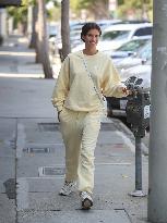 Sara Sampaio Out For Lunch - LA