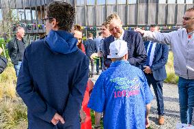 King At Centenary Of Residential Care Park Willem Van Den Bergh - Netherlands