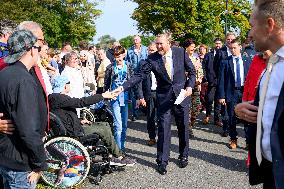 King At Centenary Of Residential Care Park Willem Van Den Bergh - Netherlands