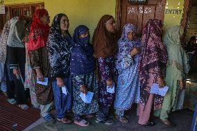 First Phase Of Assembly Elections Begins In Kashmir After 10 Years