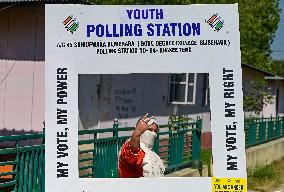 First Phase Of Assembly Elections Begins In Kashmir After 10 Years