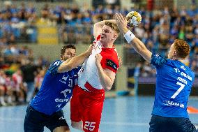 EHF Champions League - Orlen Wisla Plock v Dinamo Bucuresti