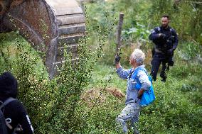 2nd Day Of Attempts By Gendarmerie To Clear The 'Verger' ZAD On The Planned A69 Highway