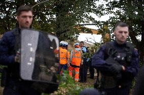 2nd Day Of Attempts By Gendarmerie To Clear The 'Verger' ZAD On The Planned A69 Highway