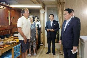 Japan PM visits quake-hit Ishikawa Pref. city