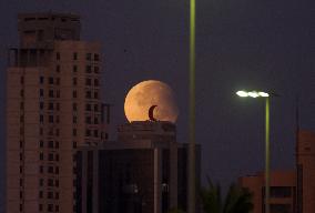 Supermoon Sky Over Kuwait City