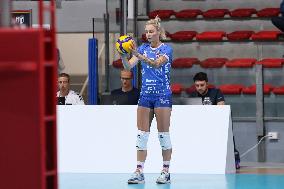 <categoriaITA> - <sottocategoriaITA> - Volleyball WEVZA CUP Women